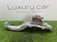 Кулак BMW 8
