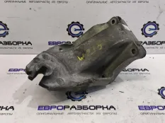 Кронштейн двигателя левый Mercedes-Benz E W213