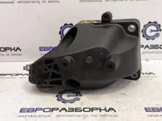 Кронштейн двигателя правый Mercedes-Benz GLS X166