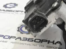 Моторчик трапеции дворников (стеклоочистителя)