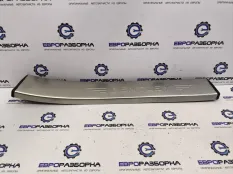 Накладка внутренняя на порог задняя правая Bentley