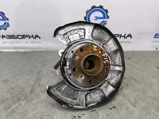 Кулак задний правый BMW X5 F15 2015 33326879102