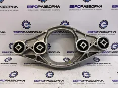 Кронштейн редуктора BMW M4 G82 2024 33118090205