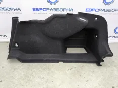 Обшивка отсека багажника правая BMW M4 G82 2024