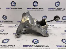 Кронштейн двигателя правый Audi Q7 4M 2-й рест. 4M