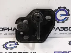 Петля замка капота Bentley Bentayga рест. 4V1 2023