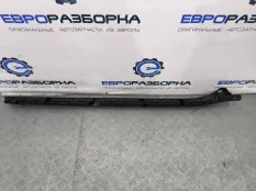 Кронштейн крепления порога левый Bentley 3