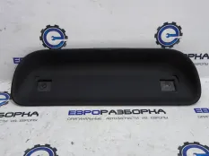 Обшивка салона задняя правая Bentley Bentayga