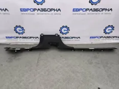 Обшивка центральной стойки левая нижняя Bentley