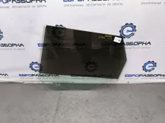 Стекло двери задней левой Land Rover 2 LR043953