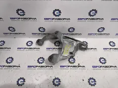 Кронштейн (крепление) правый Bentley Bentayga