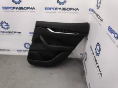 Обшивка двери задней правой Maserati Levante M161