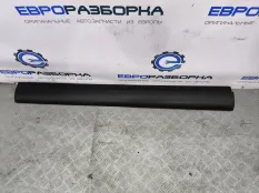 Молдинг двери передней левой Maserati Levante M161