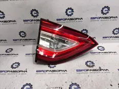 Фонарь крышки багажника левый Maserati Levante