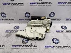 Замок двери передней правой Maserati Levante M161