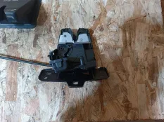 Замок багажника Volvo XC90 2 2019 31484699
