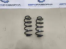 Пружина задняя Volvo XC40 2020 31658707