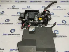 Блок предохранителей Volvo XC40 2020 32200334