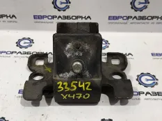 Кронштейн двигателя правый Mercedes-Benz X W470