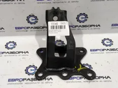 Кронштейн двигателя правый Mercedes-Benz X W470
