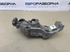 Кронштейн генератора Mercedes-Benz X W470 2018