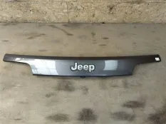 Накладка крышки багажника Jeep Grand Cherokee