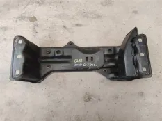 Кронштейн коробки (балка кпп) Jeep Grand Cherokee