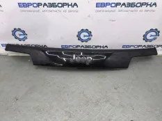 Накладка крышки багажника Jeep Grand Cherokee