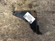 Кронштейн коробки (балка кпп) Audi R8 42 420 2008