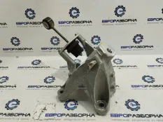 Кронштейн двигателя левый Audi Q7 4M 2018