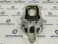 Кронштейн двигателя Audi Q8 4M 4M8 2021