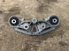 Кронштейн редуктора Audi R8 42 420 2008 420599287
