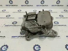 Кронштейн коробки (балка кпп) Audi Q8 4M 4M8 2021