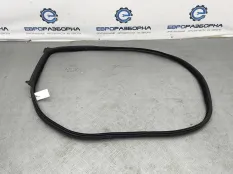 Уплотнитель двери передней правой BMW F06