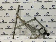 Стеклоподъемник передний правый Toyota 8571060320