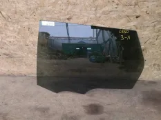 Стекло двери задней левой Land Rover LR058835