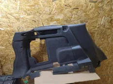 Обшивка отсека багажника Land Rover LR077062