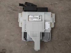 Блок управления двигателем Land Rover LR109538