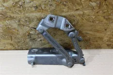 Петля капота Land Rover Discovery Sport L550 2016