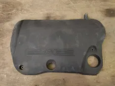 Декоративная крышка двигателя Land Rover LR063918