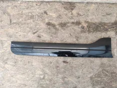 Молдинг крыла Land Rover Discovery 5 L462 2020