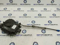 Доводчик крышки багажника Land Rover 2 LR095551