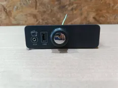 Разъем AUX / USB Land Rover Range Rover 4 L405
