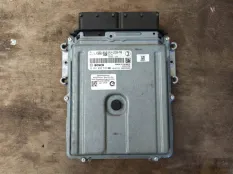 Блок управления двигателем Land Rover 2 LR079607
