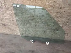 Стекло двери передней правой Land Rover Discovery