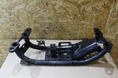 Кронштейн коробки (балка кпп) Land Rover 4