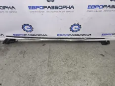 Молдинг двери передней правой Bentley 3W8837476J