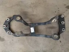 Кронштейн коробки (балка кпп) Bentley 3W0399263C