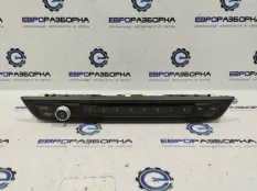 Панель управления магнитолой BMW 1 F40 2021