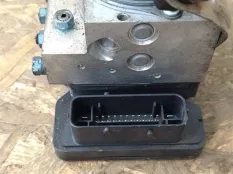 Блок ABS BMW 6 F12/F13 рест. F13 2017 6876909